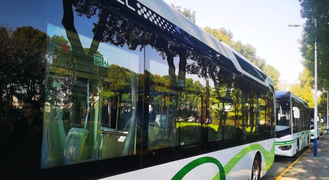 上海將陸續(xù)上線覆蓋嘉定、奉賢、金山、臨港的31輛氫燃料公交車.jpg
