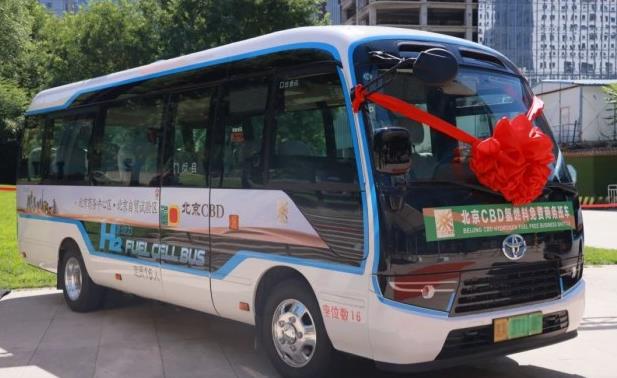 豐田氫燃料電池柯斯達成北京CBD商務班車，是冬奧會的退役車輛