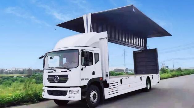 重慶明天氫能公司發(fā)布18噸平臺(tái)2款全新車型.jpg