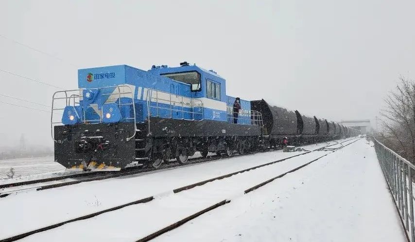 中國(guó)首臺(tái)氫燃料電池混合動(dòng)力機(jī)車安全運(yùn)行2萬多公里.jpg