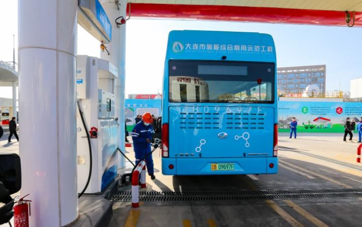 對比傳統方式成本降低20%以上，我國首個甲醇制氫加氫一體站投用.jpg