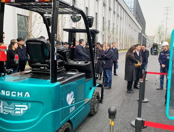 翼迅創能參與嘉興市氫能裝備應用場景座談會，打造全新場景助力嘉興氫能發展.jpg