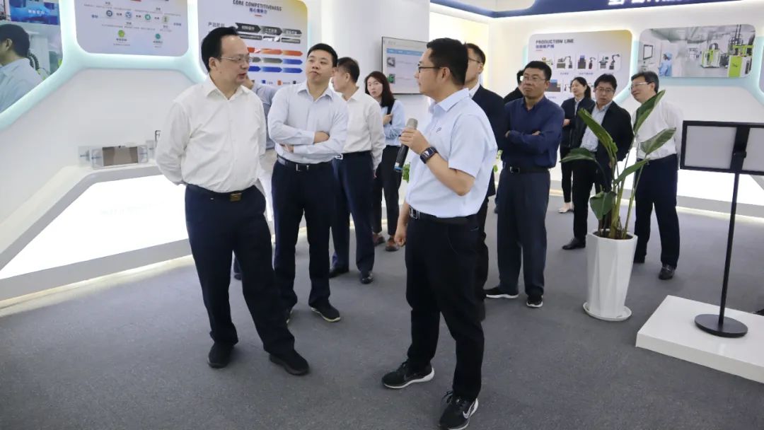 江蘇省發改委副主任高清一行調研常州翊邁.jpg
