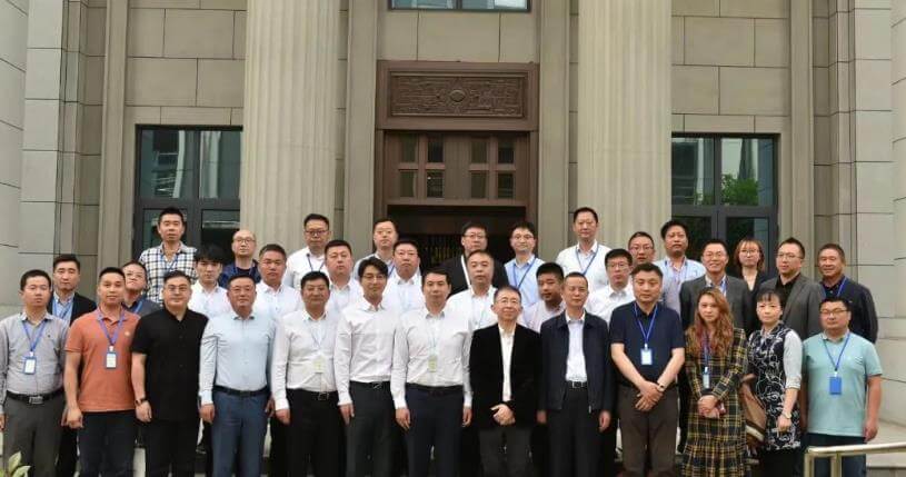 翌晶能源遼寧營口500MW風光氫儲一體化示范項目正式簽約.jpg